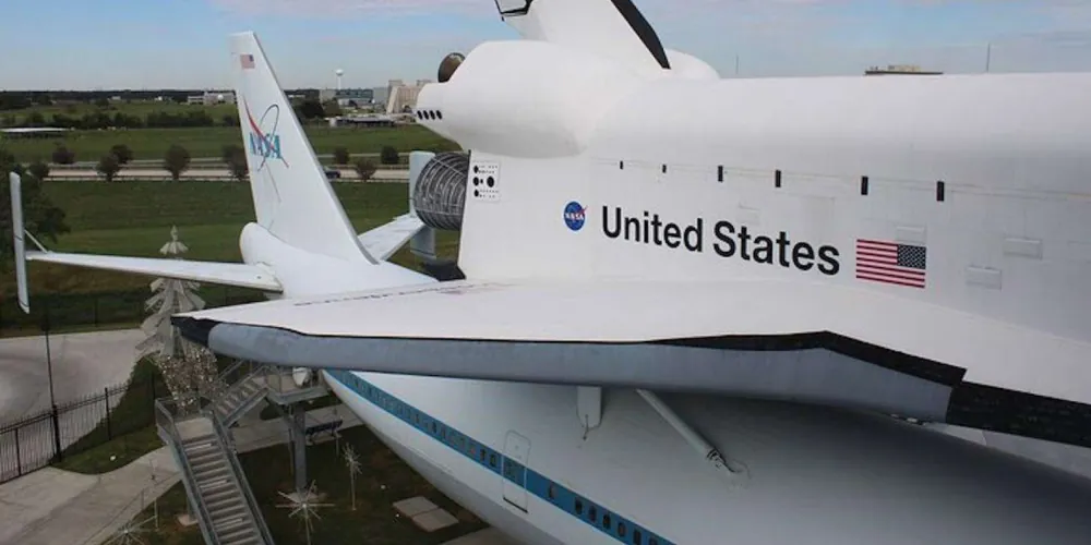 Tunnel Tour & NASA Space Center Ticket with Transport